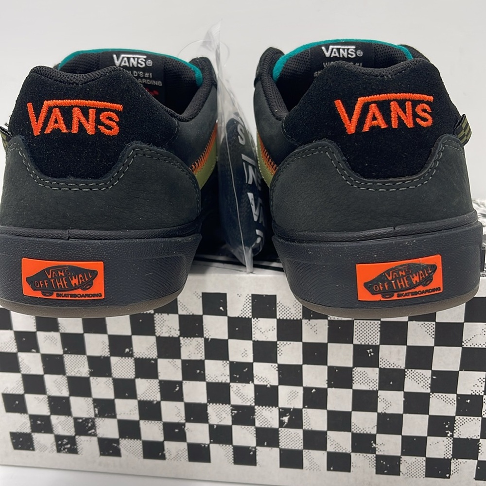 Vans Men’s Wayvee Outdoor Unexplored Sneakers
Outdoor Unexplored
VN0A5JIABKP - Picture 14 of 16